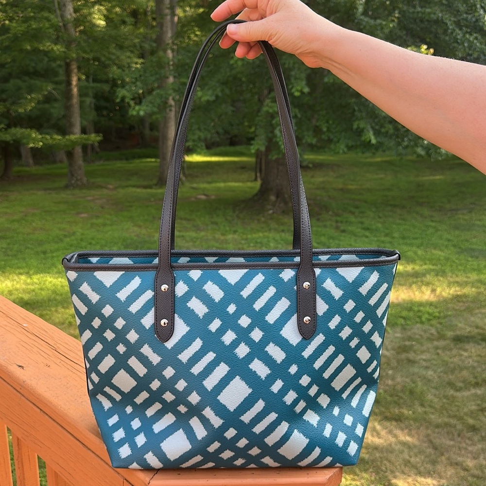Coach CITY ZIP TOTE WITH WILD PLAID PRINT F22248 - Picture 4 of 13